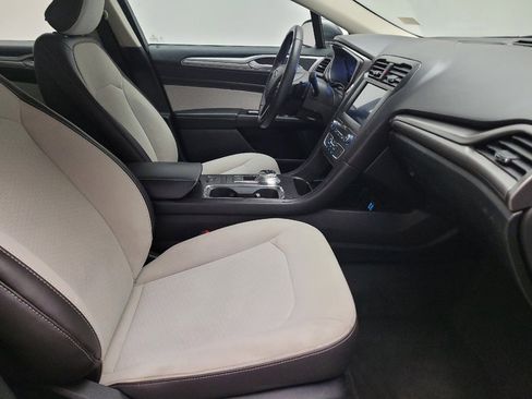 Used 2019 Ford Fusion SE w/ Equipment Group 151A image 21