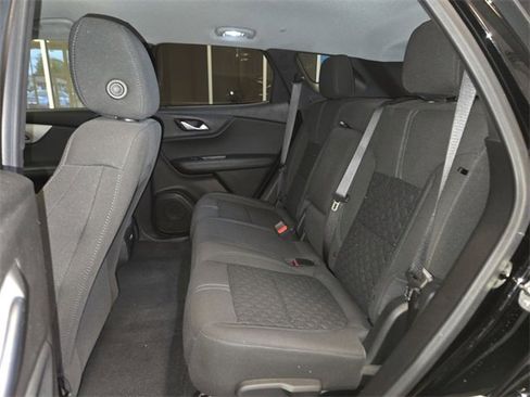 Used 2022 Chevrolet Blazer LT image 21