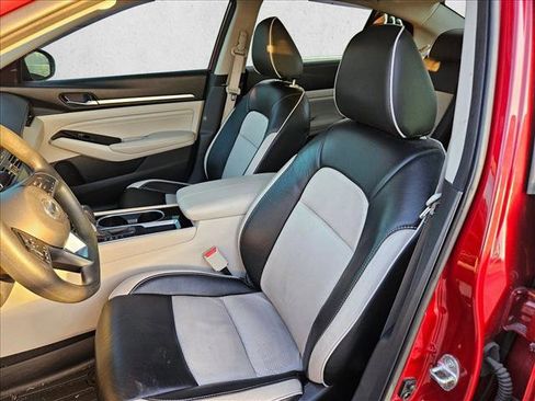 Used 2021 Nissan Altima 2.5 SV image 19