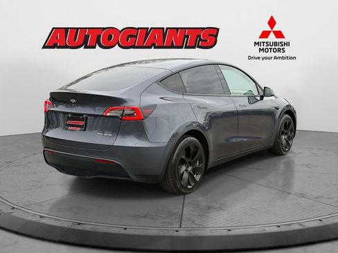 Used 2021 Tesla Model Y Long Range image 2