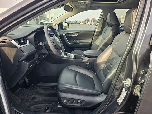 Used 2024 Toyota RAV4 XLE Premium image 19