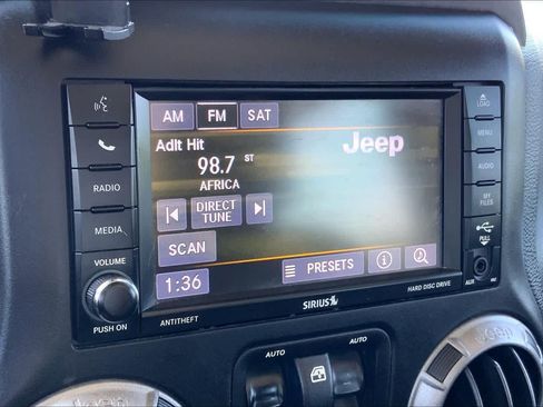 Used 2018 Jeep Wrangler Sport AWD/4WD image 25
