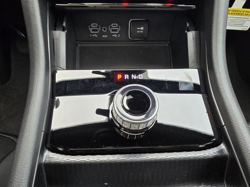 New 2025 Jeep Grand Cherokee image 11