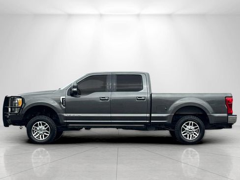 Used 2017 Ford F250 Lariat w/ Lariat Ultimate Package AWD/4WD image 6