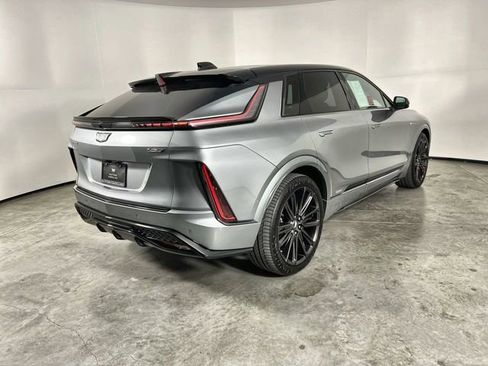 Used 2026 Cadillac Lyriq V image 8