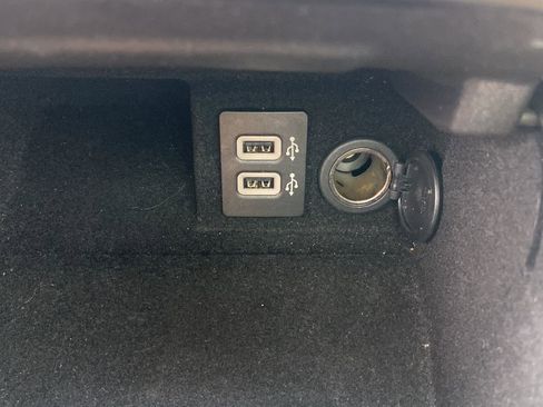 Used 2017 Lincoln Continental Select w/ Continental Climate Package image 22