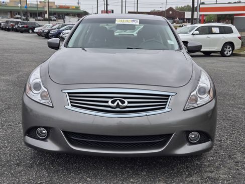 Used 2013 INFINITI G37 Journey w/ Premium Pkg image 2