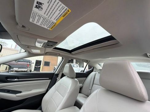 Used 2019 Nissan Altima 2.5 Platinum FWD image 20