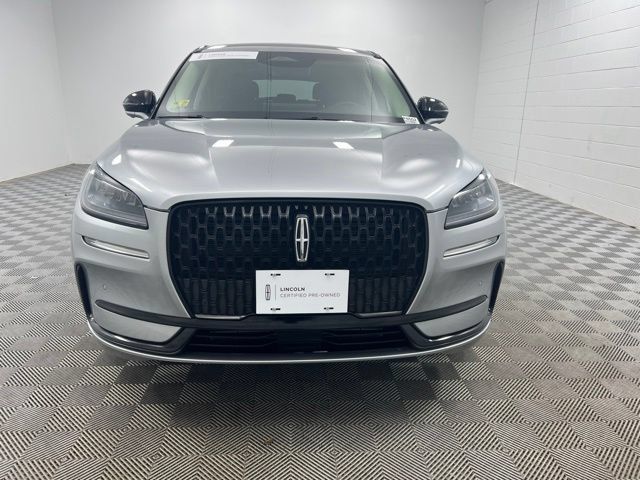 Used 2023 Lincoln Corsair AWD w/ Equipment Group 101A image 3