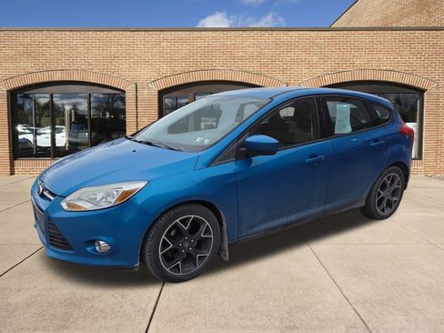 Used 2012 Ford Focus SE w/ SE Sport Pkg image 7