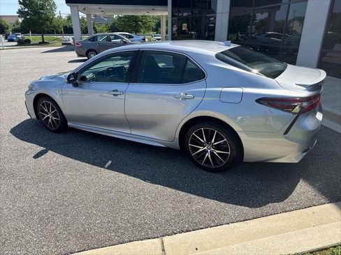 Used 2024 Toyota Camry SE FWD image 6