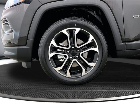 Used 2022 Jeep Compass Limited w/ Sun and Sound Group AWD/4WD image 33