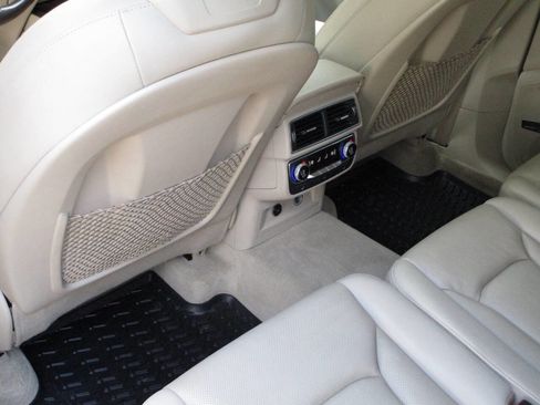 Used 2018 Audi Q7 3.0T Prestige w/ Prestige Package image 12