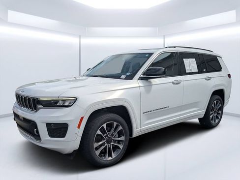 Certified 2021 Jeep Grand Cherokee L Overland w/ Luxury Tech Group IV AWD/4WD image 7