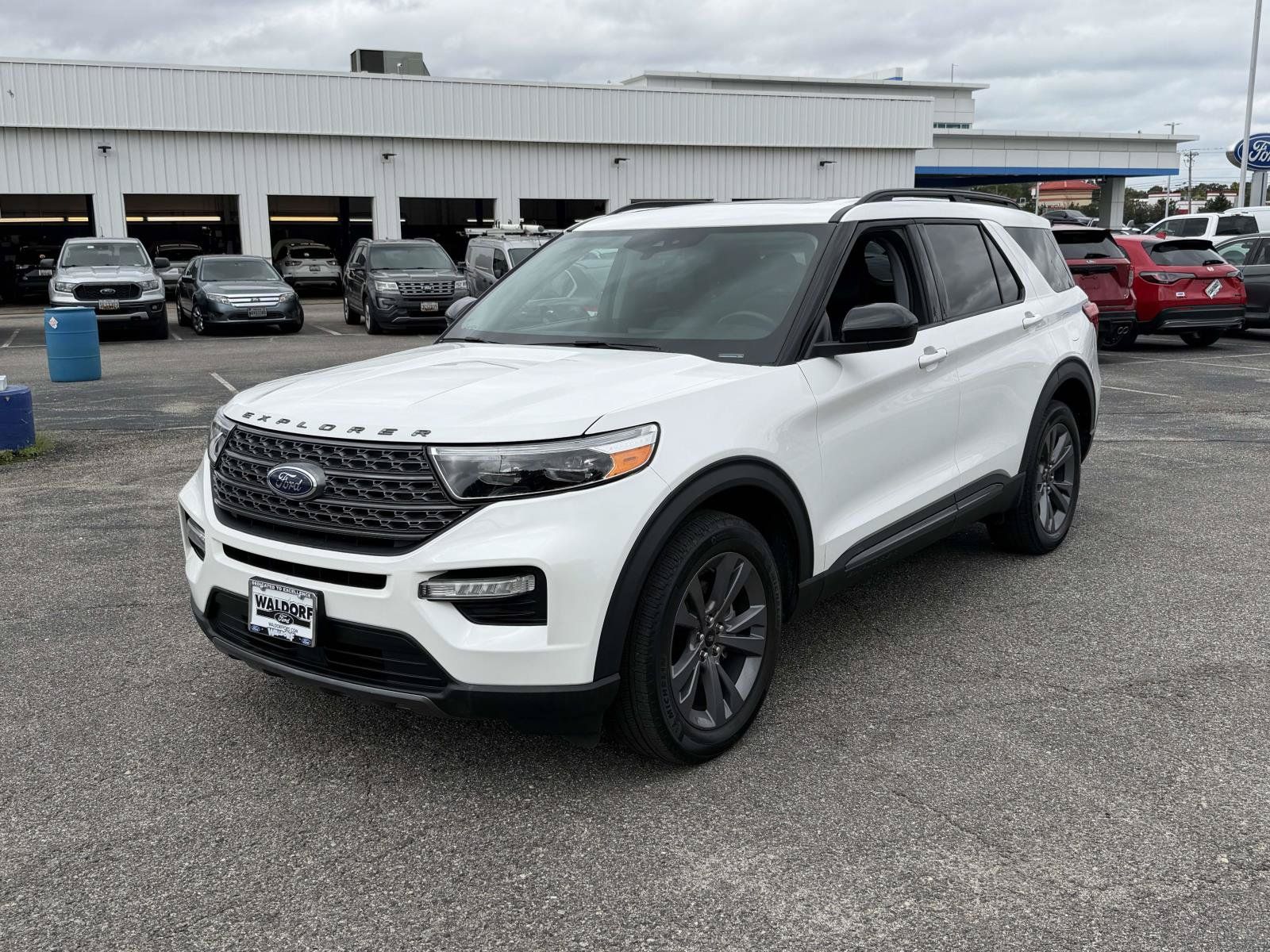 Certified 2023 Ford Explorer XLT w/ Equipment Group 202A AWD/4WD image 5