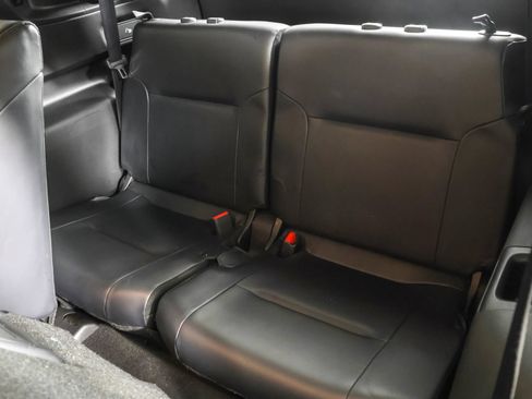 Used 2024 Mitsubishi Outlander AWD image 35