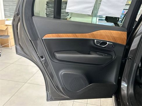 Certified 2024 Volvo XC90 T8 Plus image 22