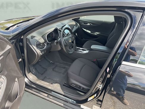 Used 2024 Chevrolet Malibu LT w/ Midnight Edition image 9