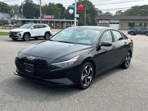 Used 2023 Hyundai Elantra SEL w/ Convenience Package image 7