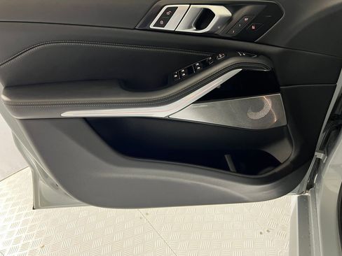 Used 2024 BMW X5 M60i w/ Executive Package image 12