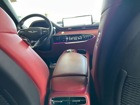 Used 2025 Genesis GV70 2.5T w/ Sport Prestige Package image 27