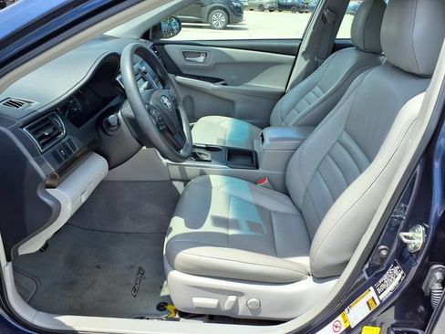 Used 2015 Toyota Camry LE FWD image 3