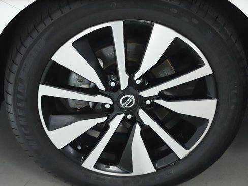 Certified 2023 Nissan Sentra SV w/ SV Premium Package image 38