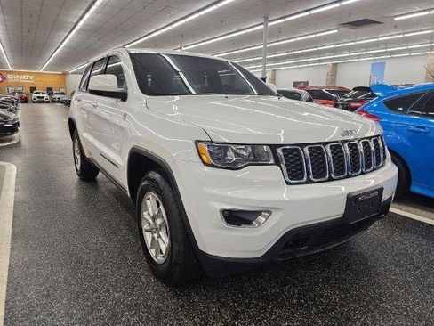 Used 2020 Jeep Grand Cherokee Laredo AWD/4WD image 4