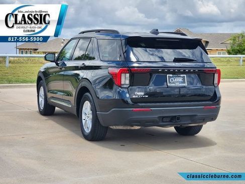 Used 2025 Ford Explorer Active RWD image 8