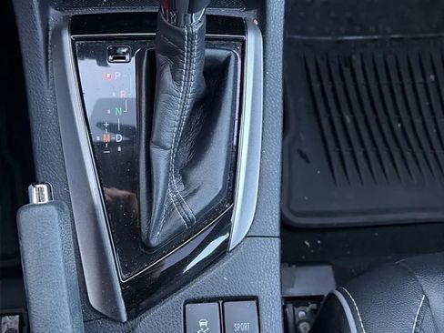 Used 2016 Toyota Corolla S Premium image 34