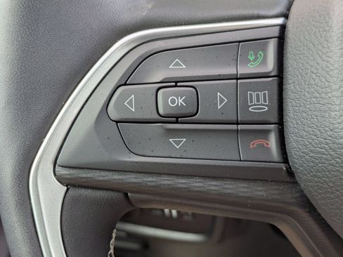 Used 2024 Jeep Grand Cherokee Altitude AWD/4WD image 16