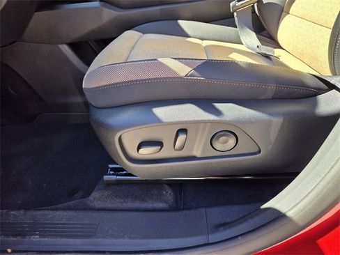 New 2026 Chevrolet Equinox ACTIV w/ Convenience Package III image 23