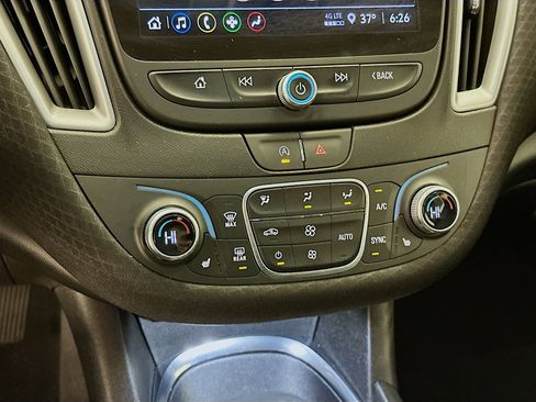 Used 2024 Chevrolet Malibu LT image 24