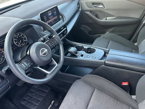 Used 2023 Nissan Rogue SV image 9