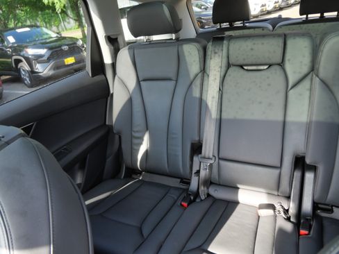 Used 2022 Audi Q7 3.0T Premium AWD/4WD image 12