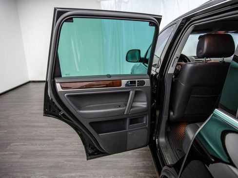 Used 2008 Volkswagen Touareg V10 TDI image 22