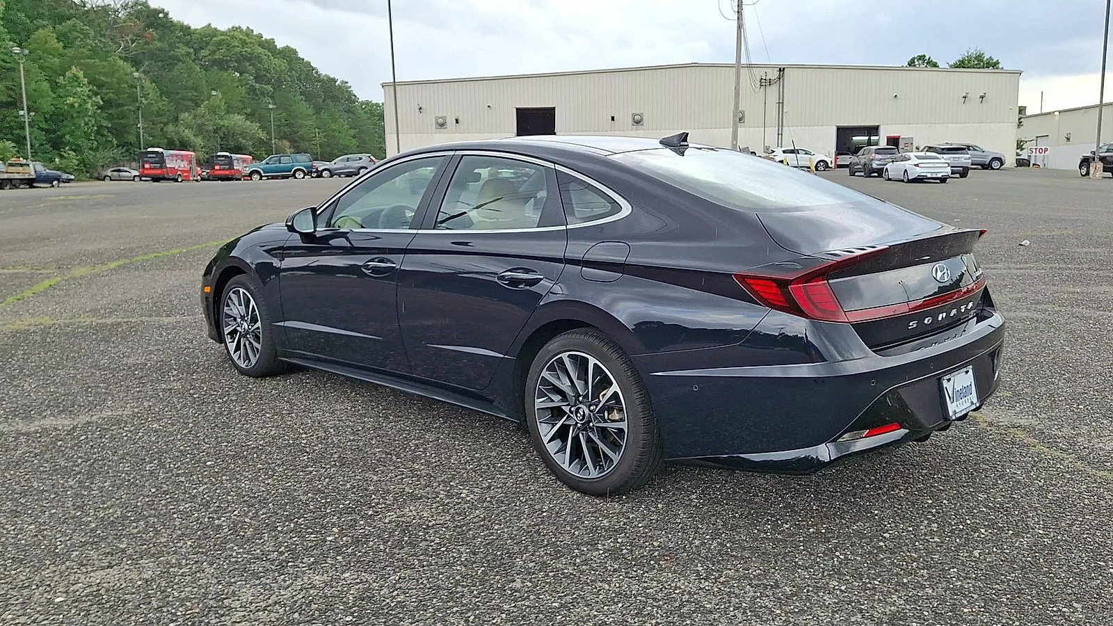 Certified 2023 Hyundai Sonata Limited w/ Cargo Package FWD image 6