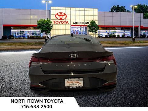 Used 2023 Hyundai Elantra SEL image 37