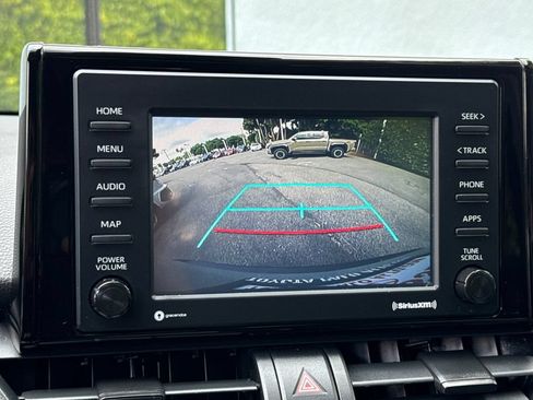 Certified 2021 Toyota RAV4 XLE w/ Convenience Package AWD/4WD image 18