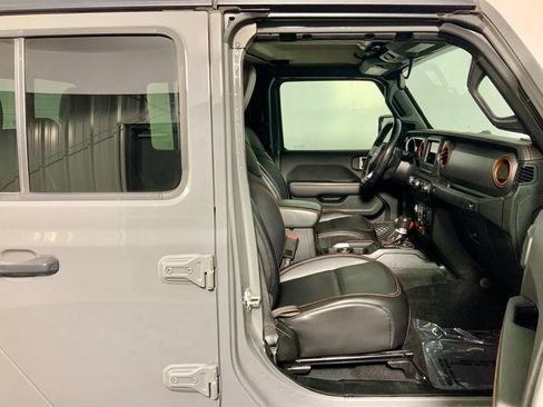 Used 2021 Jeep Gladiator Mojave w/ Trailer Tow Package AWD/4WD image 31