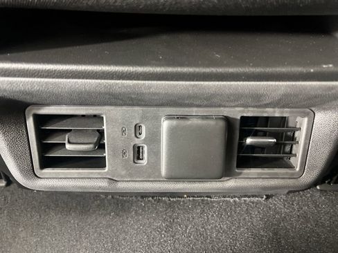 Used 2023 GMC Sierra 1500 SLE AWD/4WD image 12