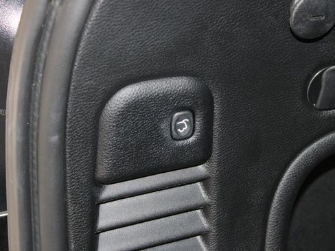 Used 2022 Jeep Grand Cherokee Laredo X RWD image 28