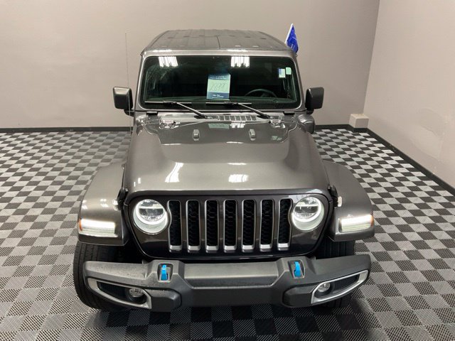 Used 2022 Jeep Wrangler Unlimited Sahara w/ Cold Weather Group AWD/4WD image 5