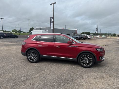 Used 2020 Lincoln Nautilus Reserve w/ Equipment Group 201A FWD image 16