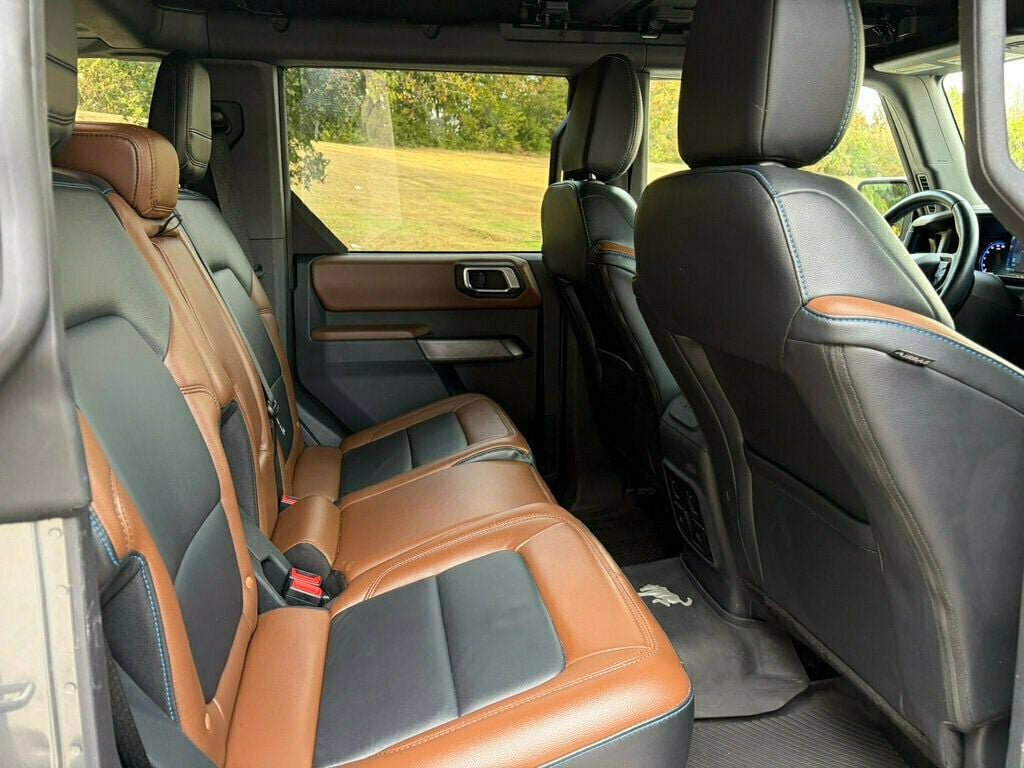 Used 2022 Ford Bronco Outer Banks AWD/4WD image 11