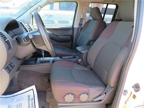 Used 2012 Nissan Frontier PRO-4X image 4