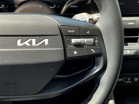Used 2025 Kia K4 EX FWD image 12