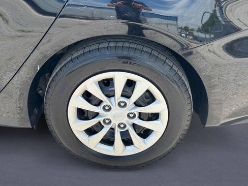 Used 2019 Kia Forte Sedan FWD image 9