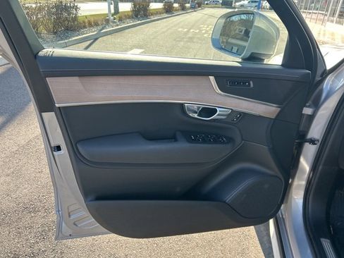 Certified 2025 Volvo XC90 B6 Plus image 16