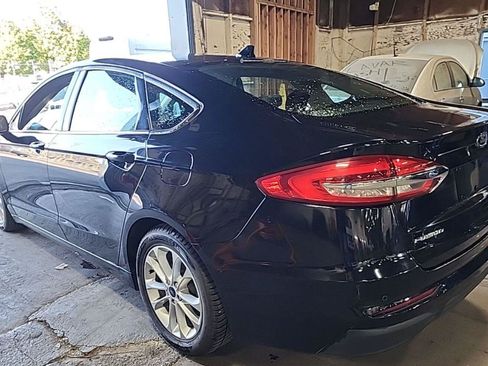 Used 2020 Ford Fusion SE FWD image 5